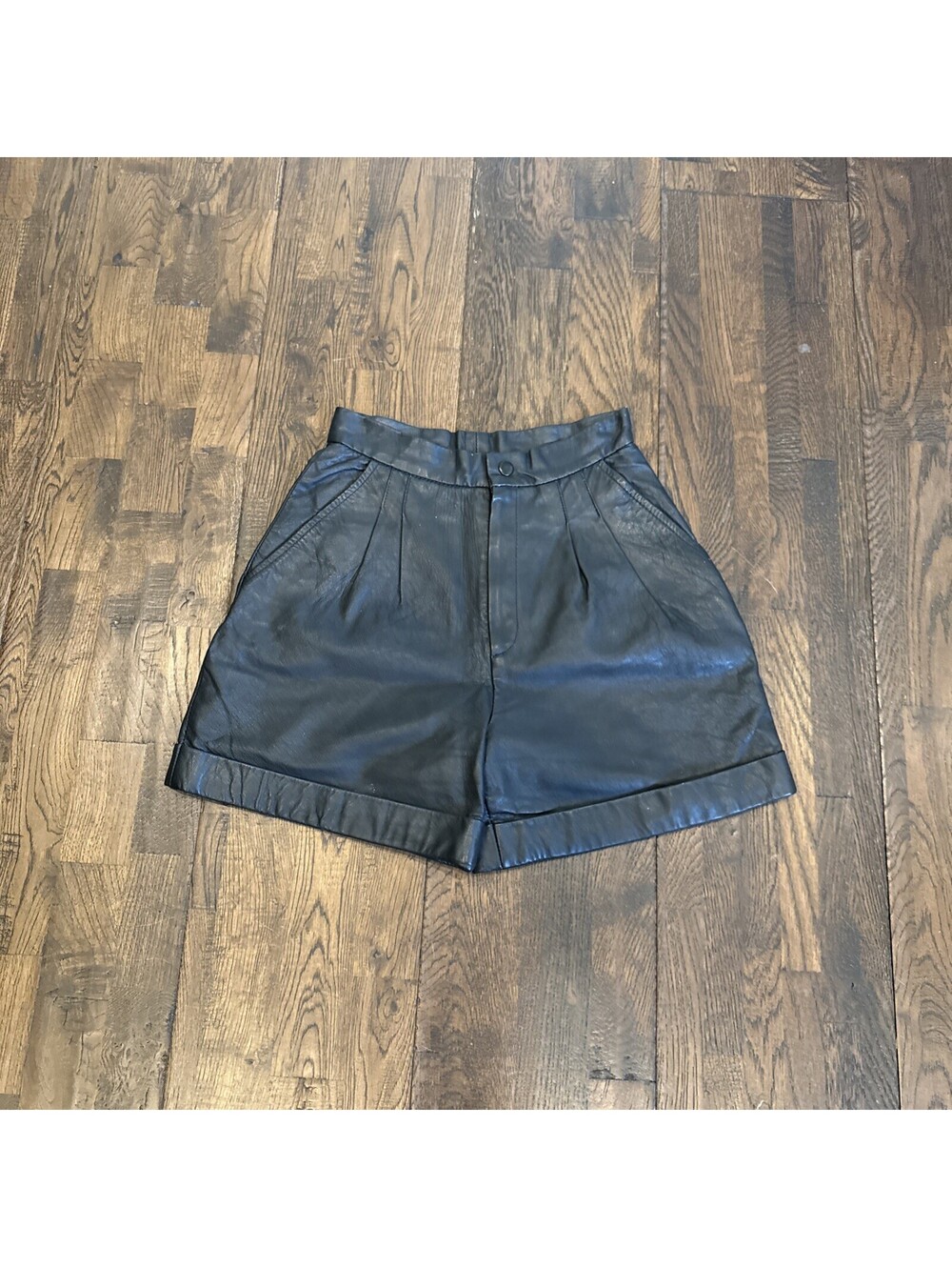 Vintage Black Leather High‑Waisted Shorts – Women’s 5/6 (24'' Waist) Lined  EUC